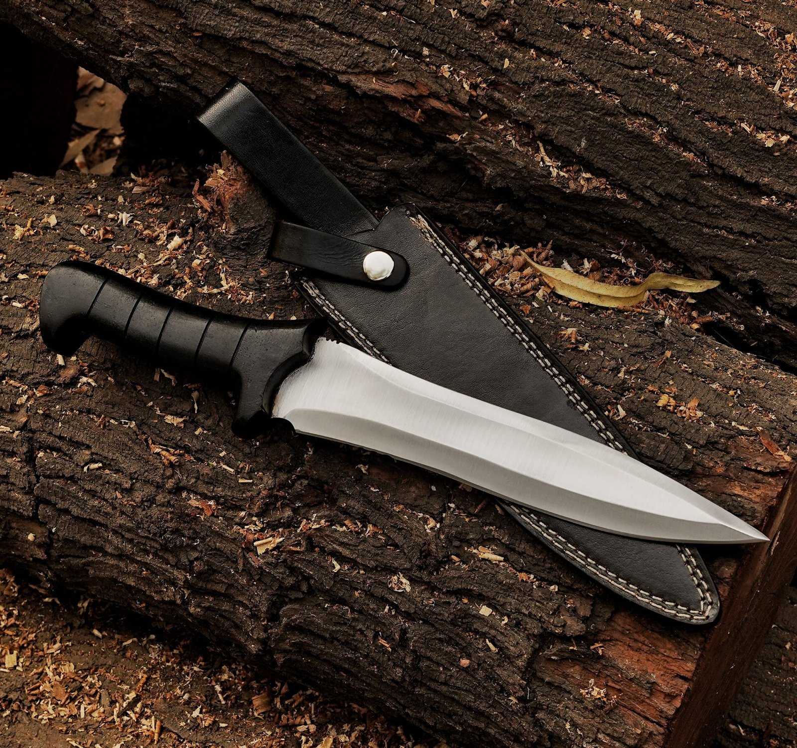 Custom D2 steel fixed blade Leon Kennedy knife