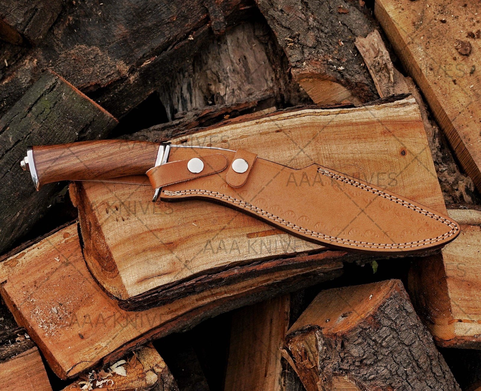 Hand-Forged 15” Gurkha Kukri – D2 Steel Outdoor Knife with Leather Sheath - Image 4