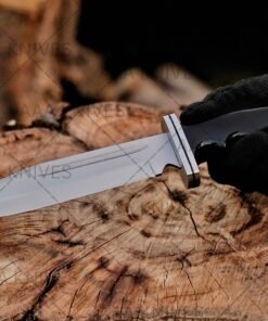 Horror movie replica knife with leather sheath