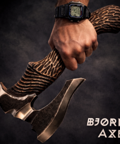 Outdoor hunting hatchet tool