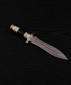 Handmade Damascus steel dagger